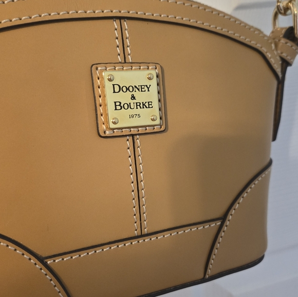 Dooney & Bourke crossbody bag - Picture 2 of 11